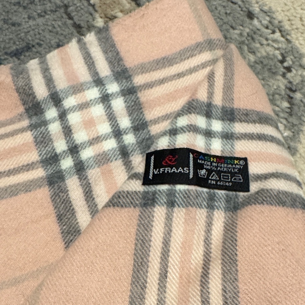 V. FRAAS Soft Pink and Gray Checkered Scarf